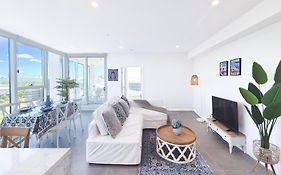 Olympic Park Escape 2Br W Gym, Pool & Free Parking